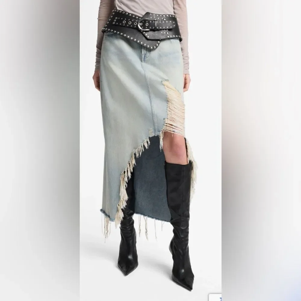 7 For All Mankind Denim Midi Skirt in Peaches Distressed Light Wash Size 27 NWT
